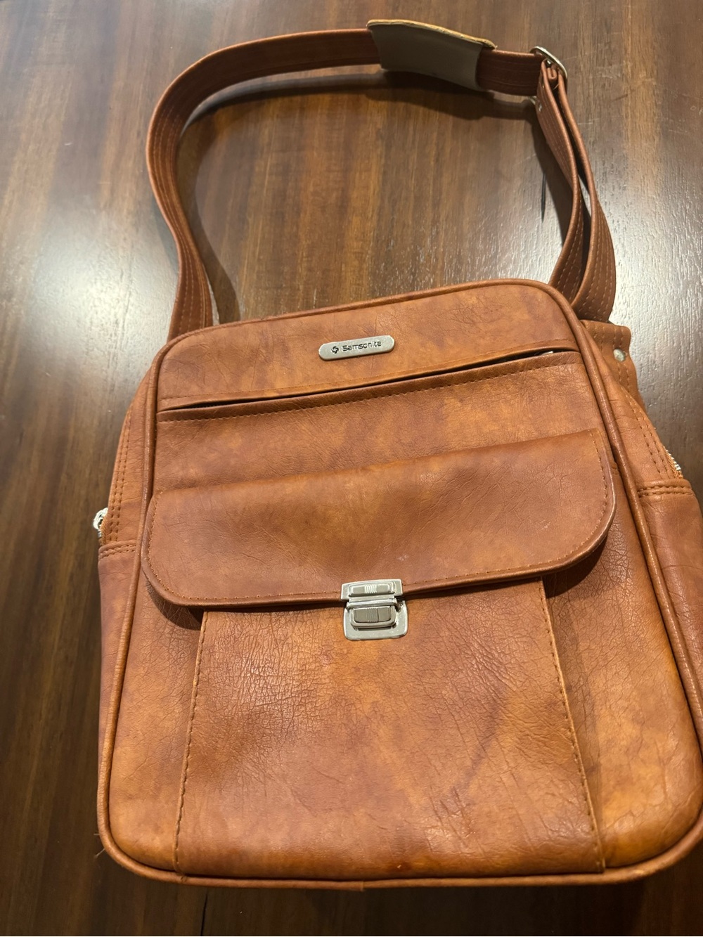 Vintage 1970s Samsonite Cognac Faux Leather Travel Messenger / Flight Bag